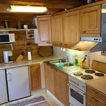 Luppopirtti לוסטו