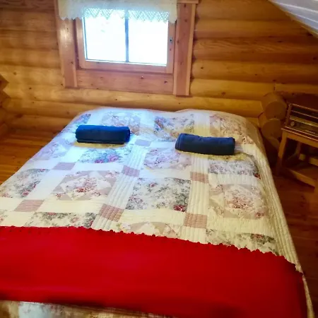 Luppopirtti בקתה